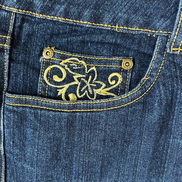 Crest Jeans Dark Wash Gold Embroidered Flap Pocket Jeans Sz 17/18 - Picture 2 of 13